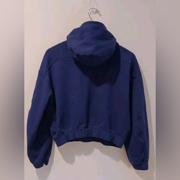 Lululemon Relaxed Cropped Hoodie. Color: Night Sea. Size: 6 - Picture 7 of 9